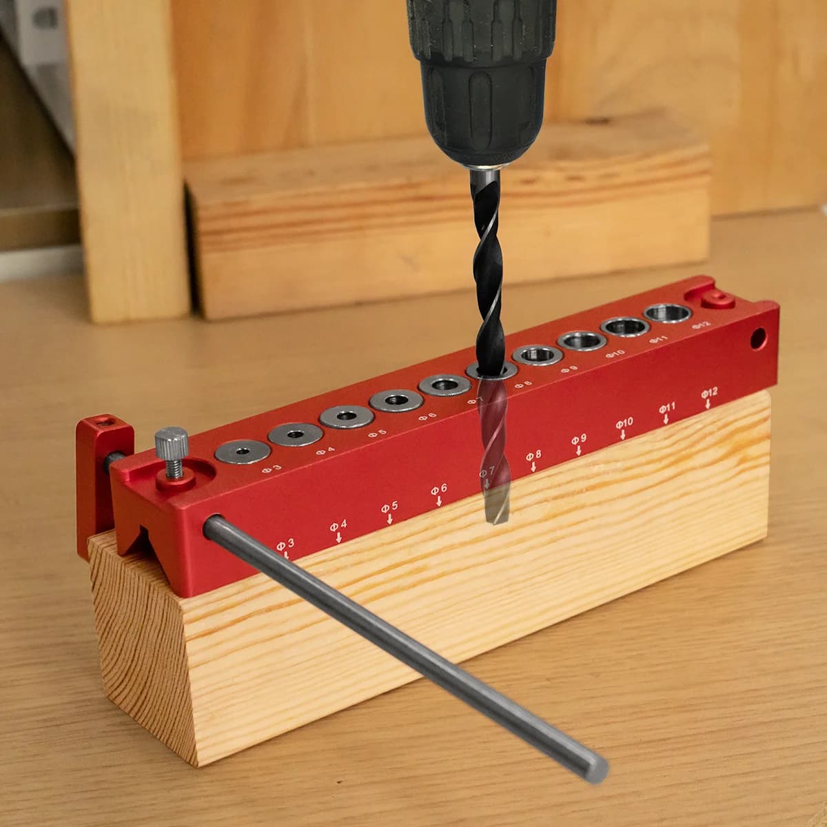 Mẫu khoan chốt gỗ kéo dài với thanh định vị