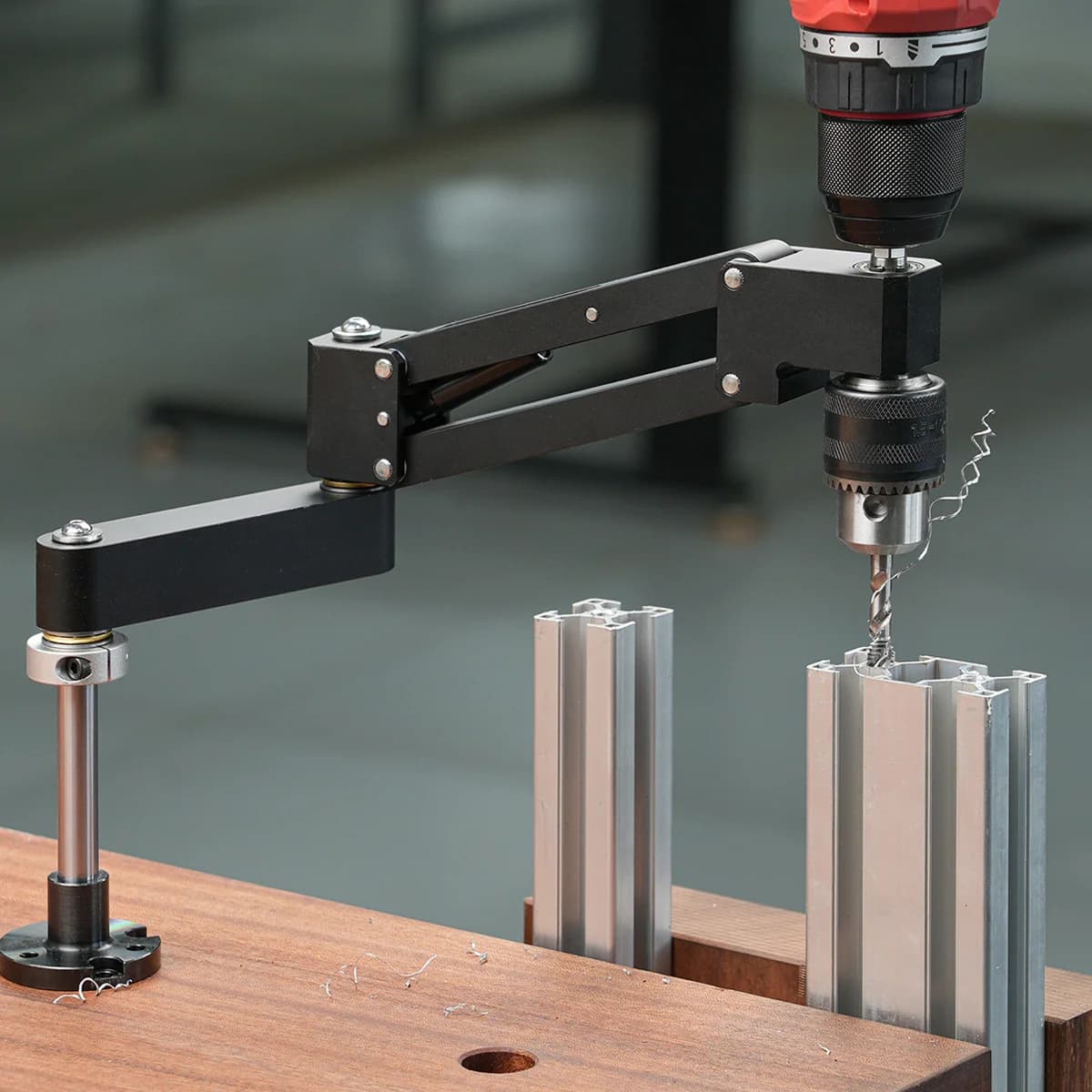 Giá đỡ cánh tay ren kiểu đòn bẩy khớp nối